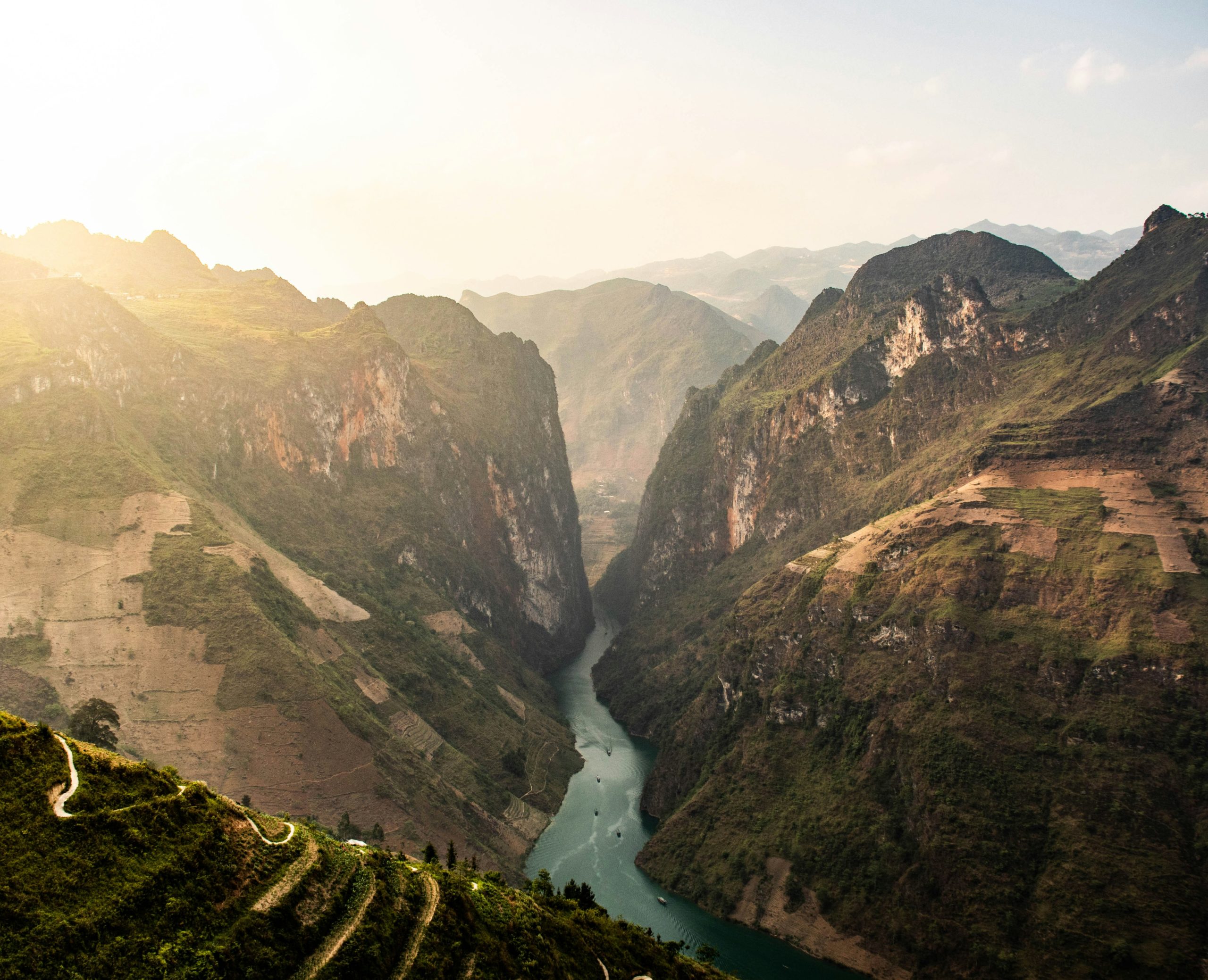 Voyage entre femmes au Vietnam : canyon du fleuve Nho Quê et rizières en terrasses au coucher du soleil – Salma Travel